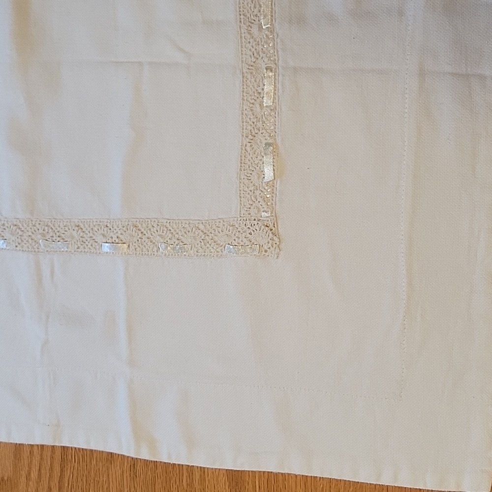 Pillow Shams 2- Off White, Beautiful Lace and Ribbon Trim. 21 x 37. Cotton